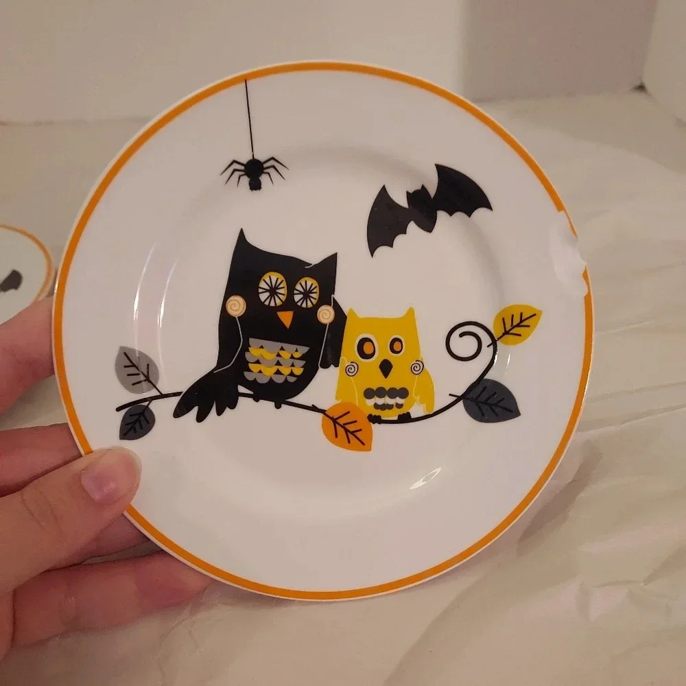 Ciroa Simple Serve Porcelain Halloween Owl, Spider & Owl Appetizer Plates x 4